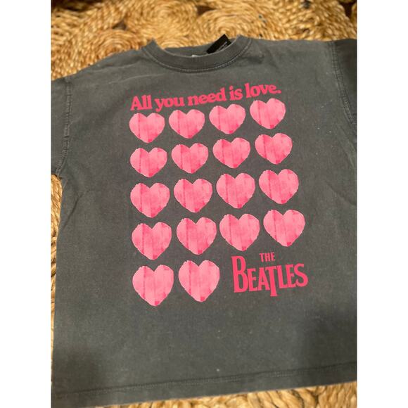 Zara Girls Bundle Streetwear Graphic Tees Beatles 6/7 cream Gray - Picture 6 of 7